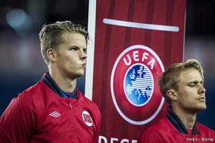 Leverkusen chính thức: Tiền vệ Palacios chấn thương đùi phải Flimphon trở lại tập luyện vào tuần tới